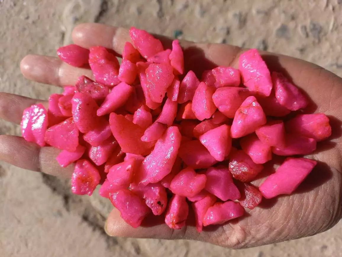 15kg Decorative Garden Coloured Chippings- Hot Pink